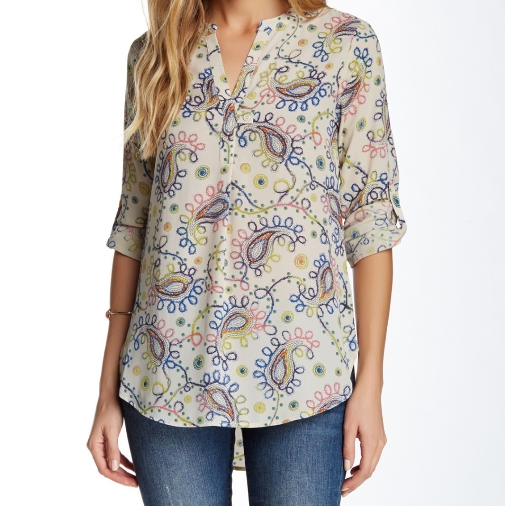 NWOT! Pleione Split neck tunic, size M